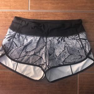Lulu Lemon Speed Shorts - Size 4 Tribal Print